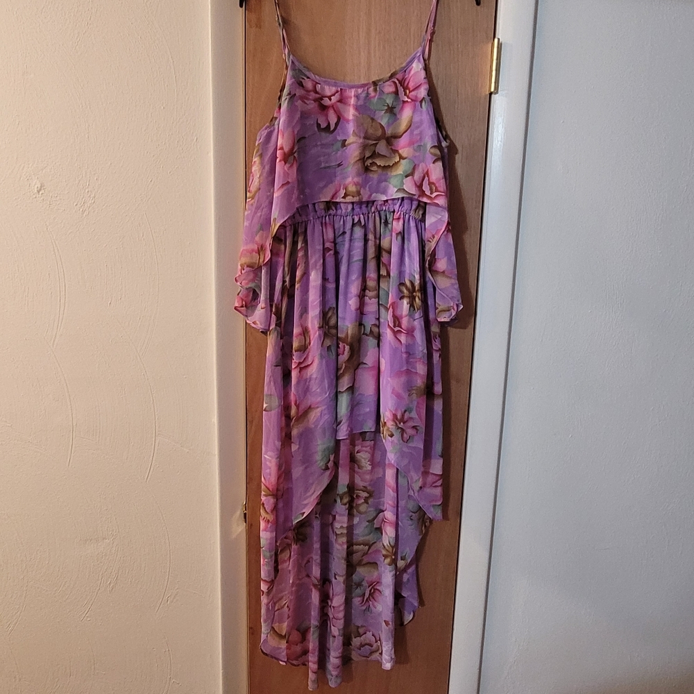Dress - Picture 2 of 3